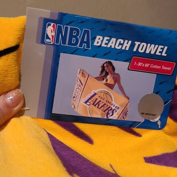 New! NBA Los Angeles Lakers Beach Towel ⛱ - Picture 1 of 5